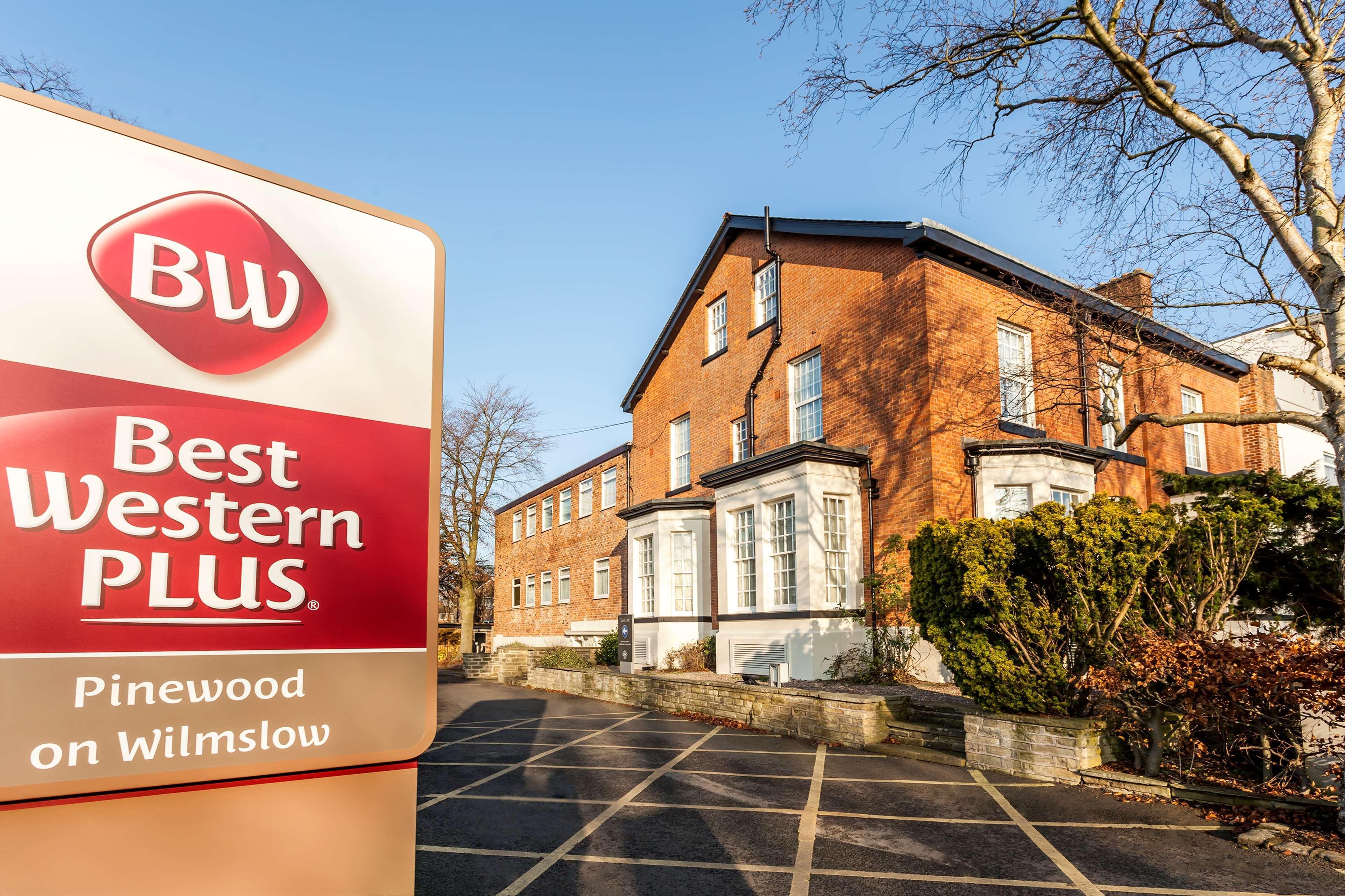Western Pinewood Manchester Airport-wilmslow