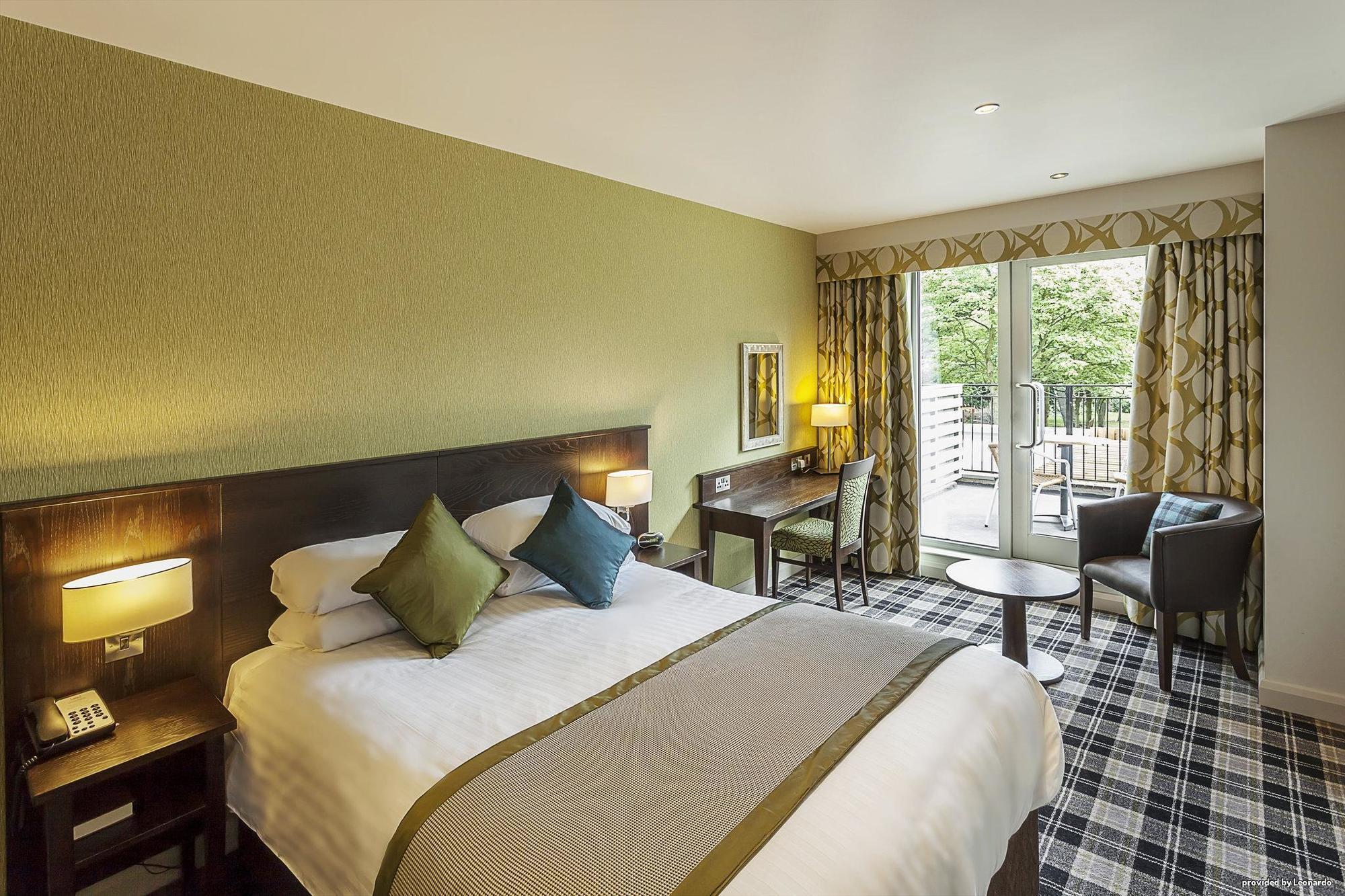Western Pinewood Manchester Airport-wilmslow Wilmslow