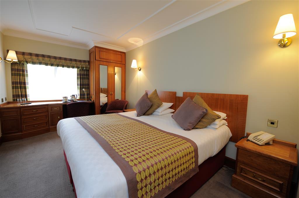 Western Pinewood Manchester Airport-wilmslow 4*