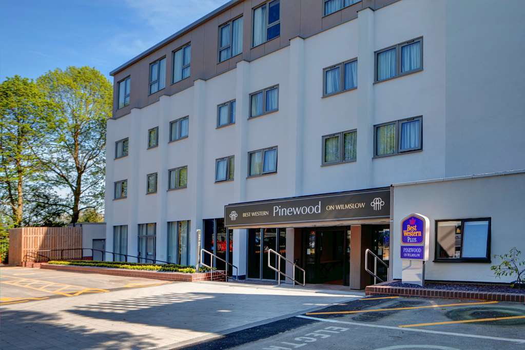 Western Pinewood Manchester Airport-wilmslow