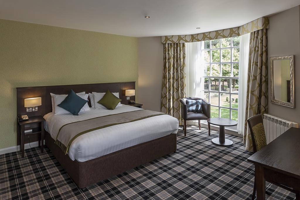 Western Pinewood Manchester Airport-wilmslow 4*